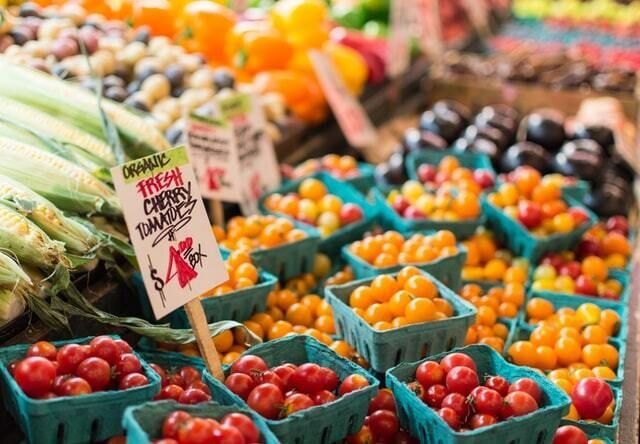 7 Reasons to Buy Food from Your Local Farmers Markets